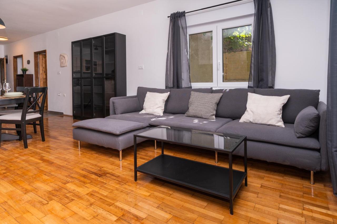 Visum Apartments Pula Eksteriør billede
